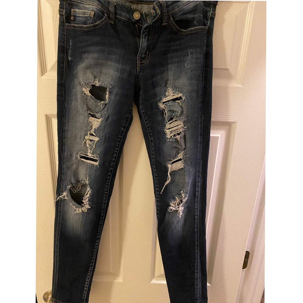 KanCan Distressed Jeans